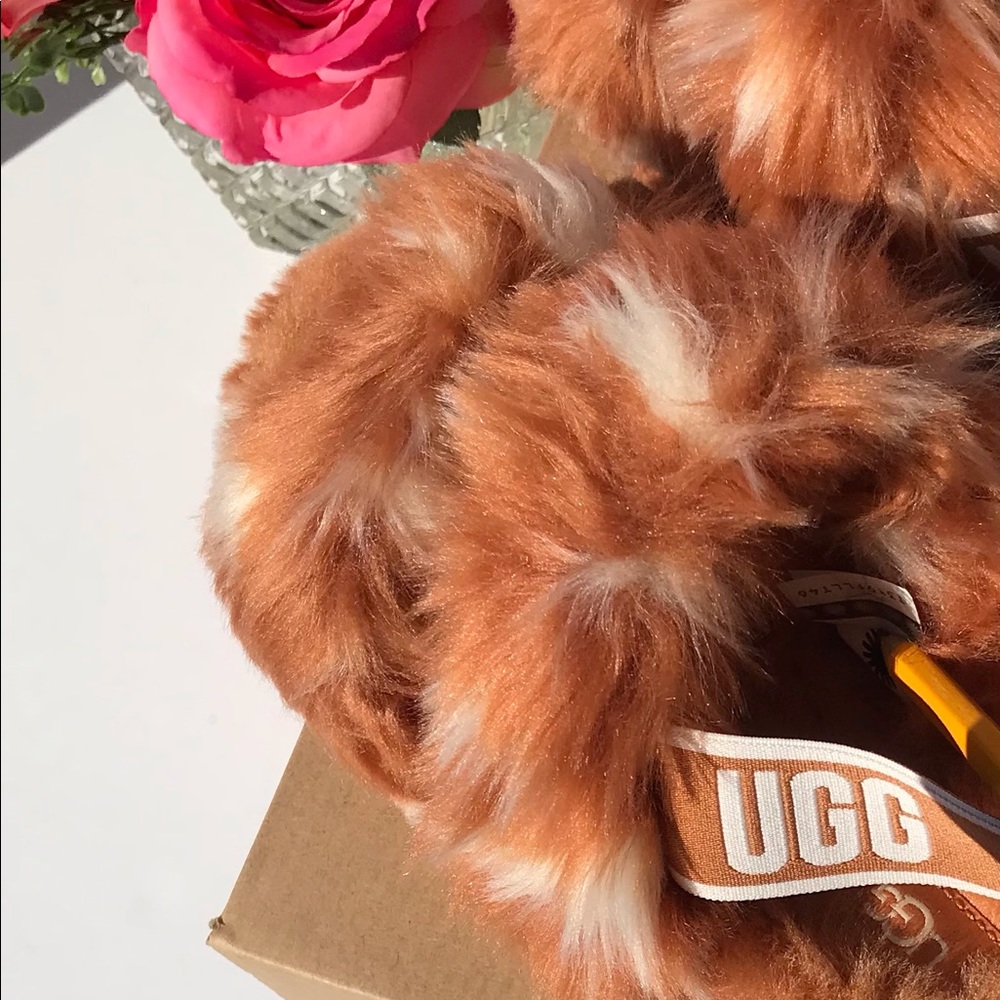 UGG OH Yeah Spots - Picture 9 of 9